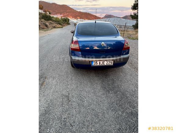 Megane 1.5 dCi Expression  2028 yilina kadar gecerli muayeneli