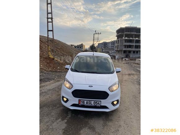 Sahibinden HATASIZ BOYASIZ Ford Tourneo Courier 1.5 TDCi Delux 2021 Model 