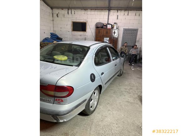 Sahibinden Renault Megane 1.6 RXT 2000 Model 