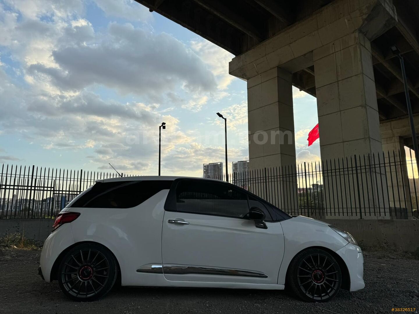 Sahibinden DS Automobiles DS3 1.6 e-HDi DStyle 2012 Model İstanbul 216.000 km Beyaz 4