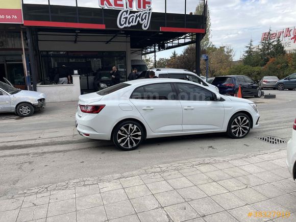 Sahibinden Renault Megane 1.3 TCe Touch 2025 Model 