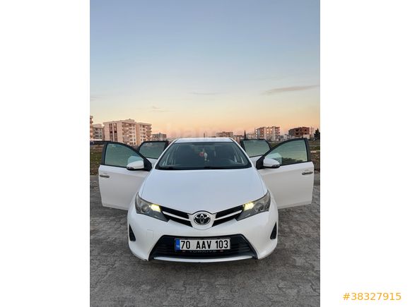 Sahibinden Toyota Auris 1.33 Life 2013 Model