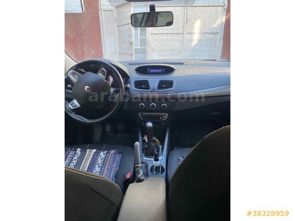 Sahibinden Renault Megane 1.6 Touch 2013 Model  126 bin km Beyaz
