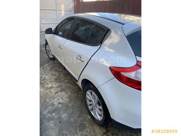 Sahibinden Renault Megane 1.6 Touch 2013 Model  126 bin km Beyaz