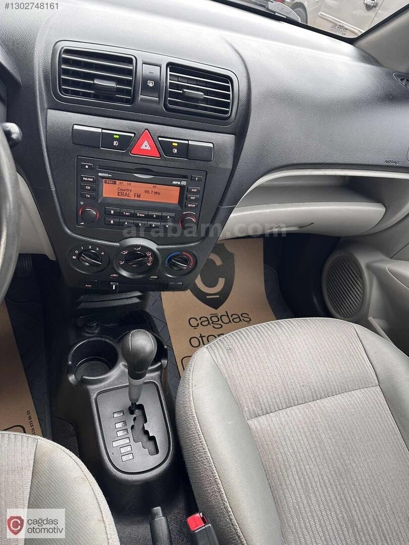 Galeriden Kia Picanto 1.1 Hiper 2011 Model Balıkesir 70.000 km Beyaz 6