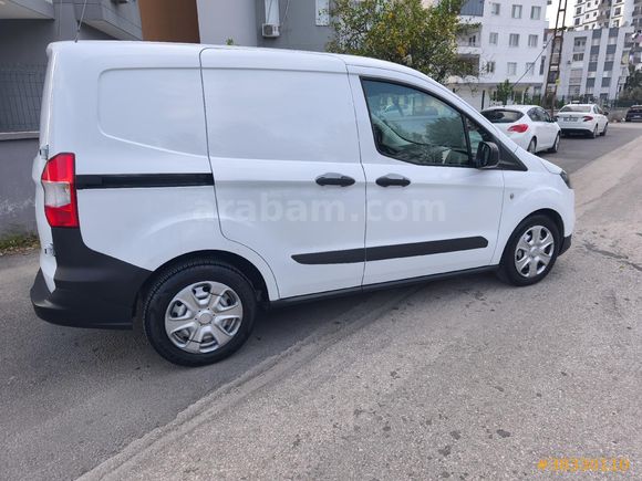 Sahibinden Ford Transit Courier 1.5 TDCi Trend 2022 Model