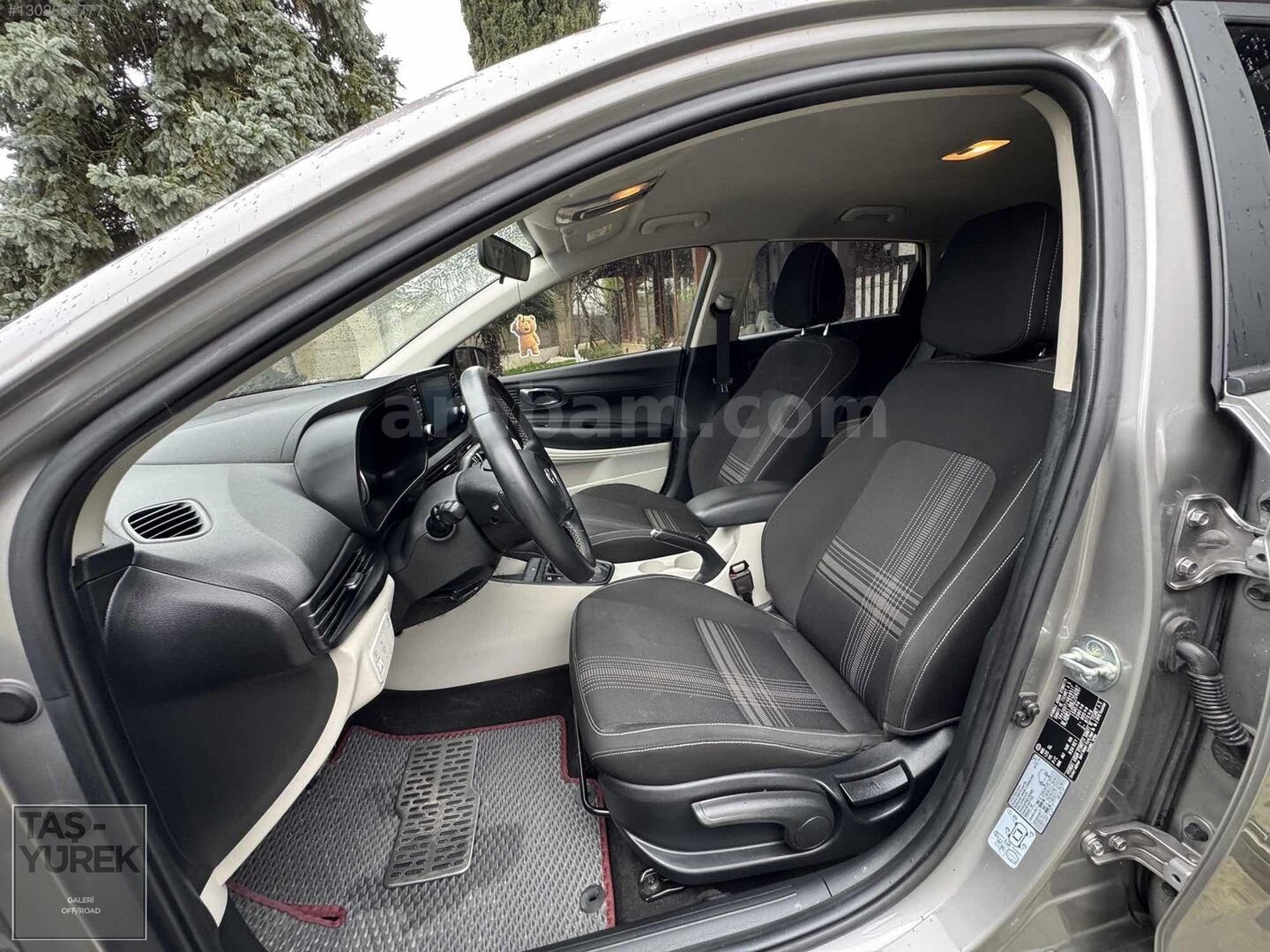 Galeriden Hyundai i20 1.4 MPI Style 2022 Model Düzce 49.000 km Gri 2
