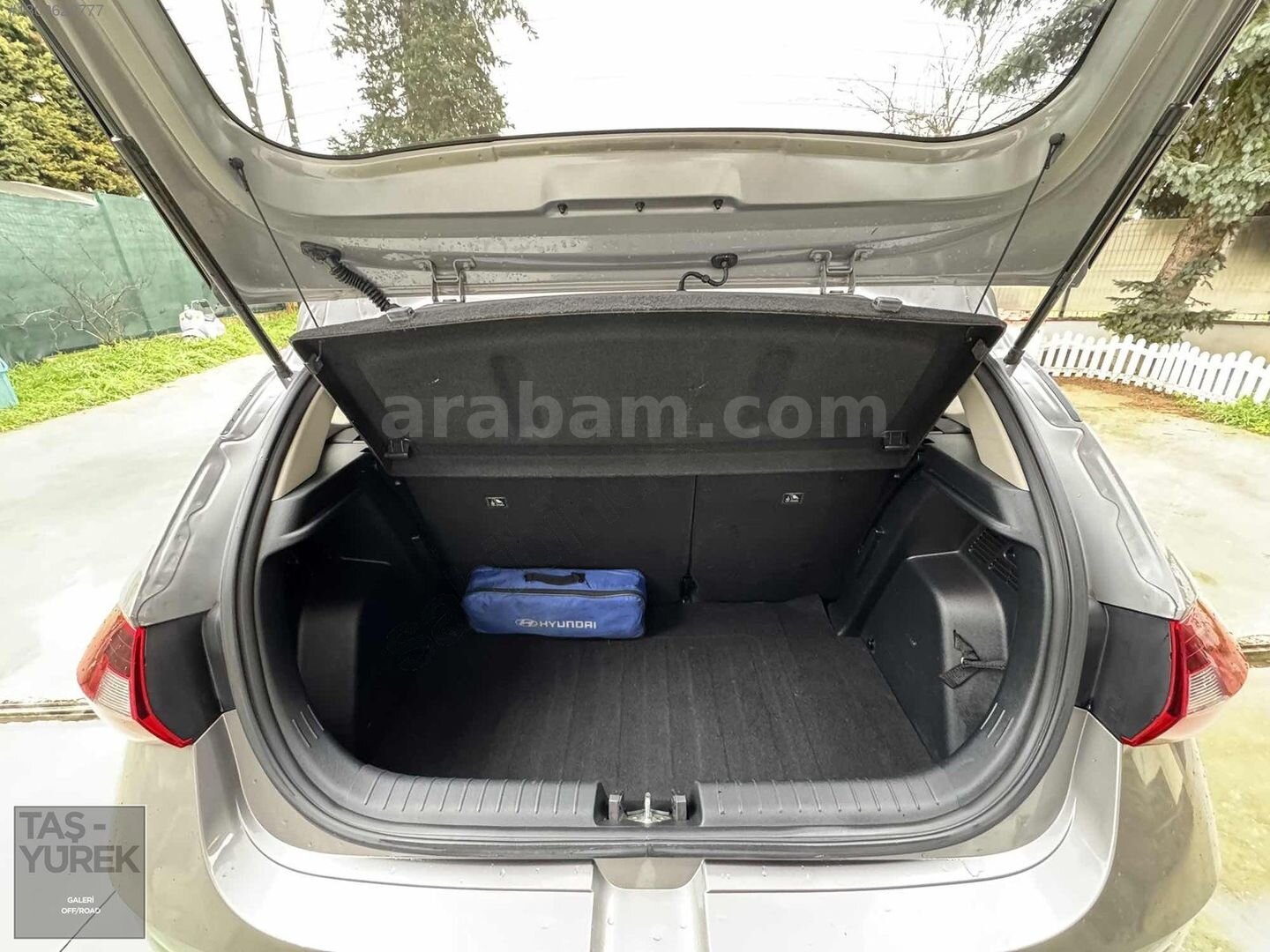 Galeriden Hyundai i20 1.4 MPI Style 2022 Model Düzce 49.000 km Gri 3
