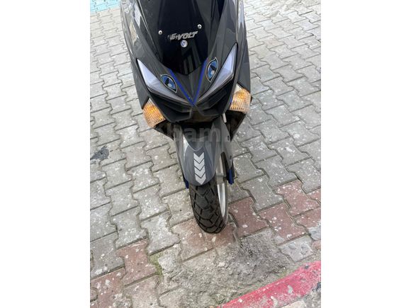 Sahibinden Volta rewold RSX 4 125  cc