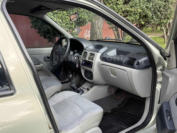 RENAULT CLİO 1.4 BENZİN&LPG KLİMA ORJİNAL EMSALSİZ TEMİZLİKTE