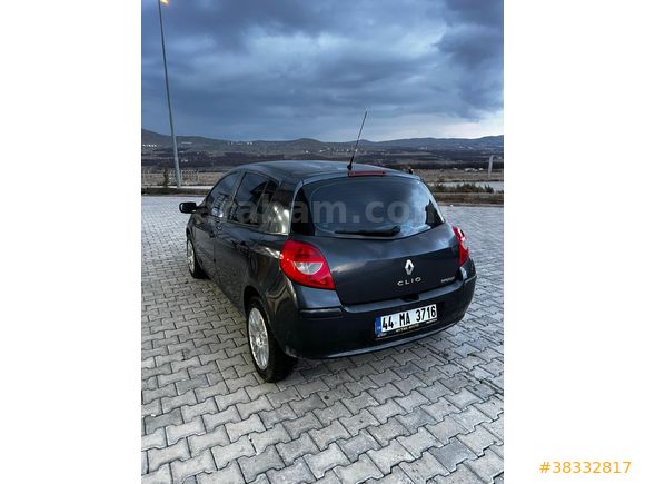 Sahibinden Renault Clio 1.2 Dynamic 2007 Model  259.000 km Altın