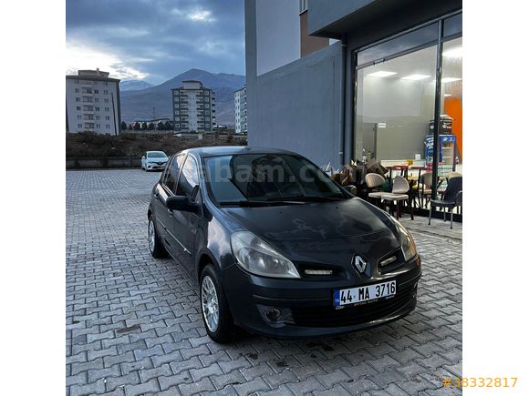 Sahibinden Renault Clio 1.2 Dynamic 2007 Model  259.000 km Altın
