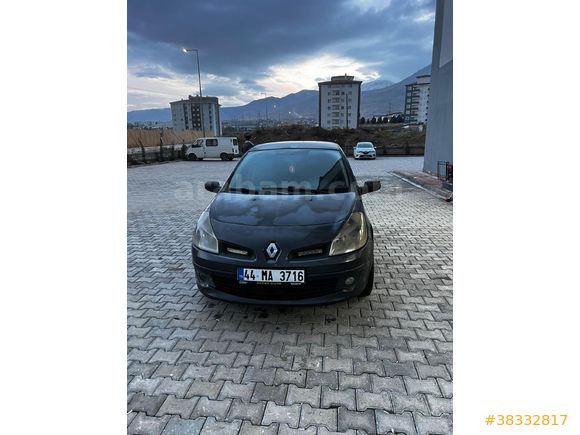 Sahibinden Renault Clio 1.2 Dynamic 2007 Model  259.000 km Altın