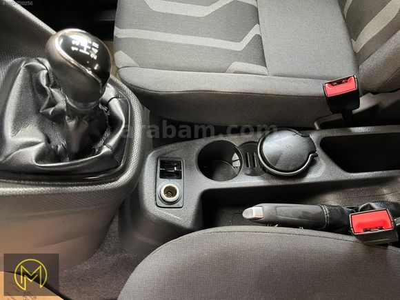 300.000TL PEŞİNATLA ELDEN SENETLİ FORD TOURNEO CONNECT