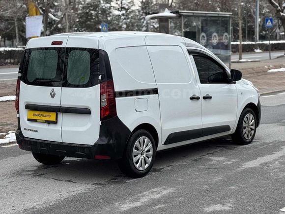 ARMAĞAN AUTODAN 2023 MODEL BOYASIZ FRİGOLU RENAULT EXPRESS