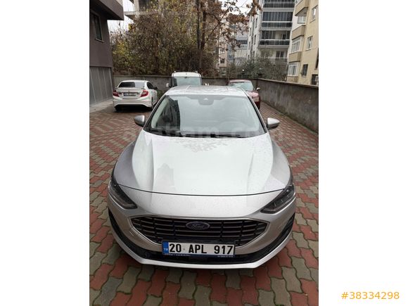 Sahibinden Ford Focus 1.5 TDCi Titanium X 2024 Model  15.000 km Gri (Gümüş)