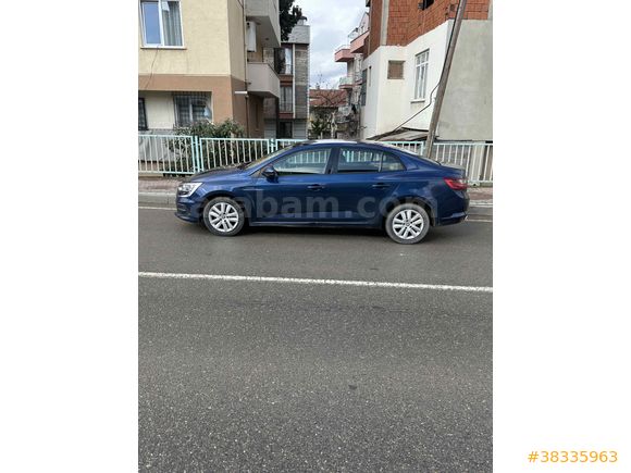 Sahibinden Renault Megane 1.3 TCe Joy 2022 Model 