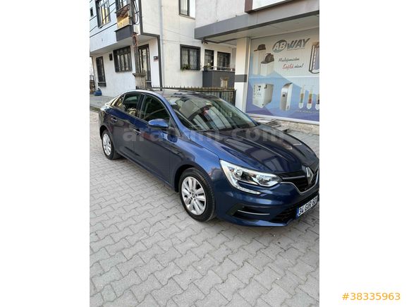 Sahibinden Renault Megane 1.3 TCe Joy 2022 Model 