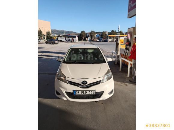 Toyota Yaris 1.33 Fun 2013 Model