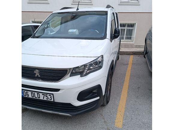 Sahibinden Peugeot Rifter 1.5 BlueHDI Allure 2022 Model