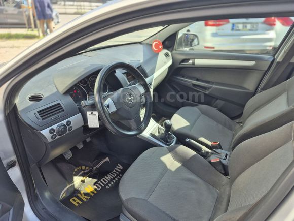 AKN Otomotiv'den ASTRA 2010 MODEL UCUNCU SAHIBINDEN SORUNSUZ