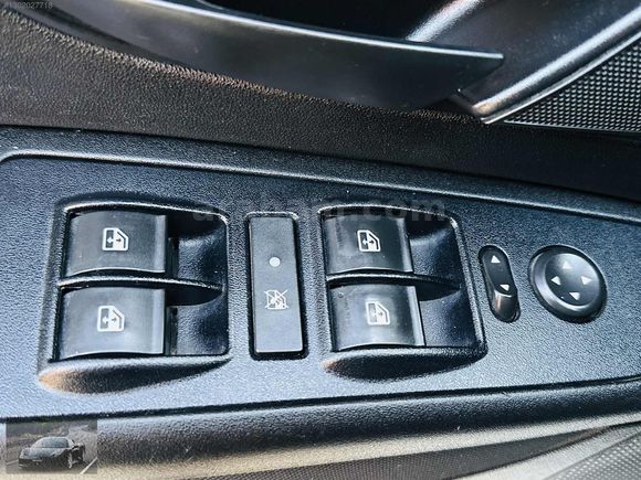 138.000 KM 2017 LİNEA 1.3 MULTİJET POP