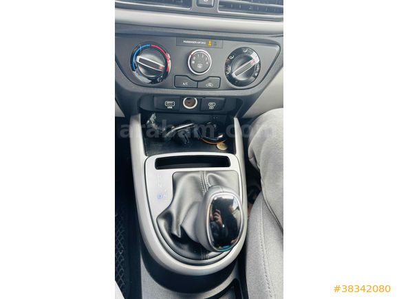 Sahibinden Hyundai i10 1.2 MPI Style 2025 Model 