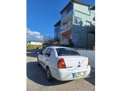 Klimalı Temiz Masrafsız Aile Arabası Renault Clio 1.4 RNA 2000 Model 