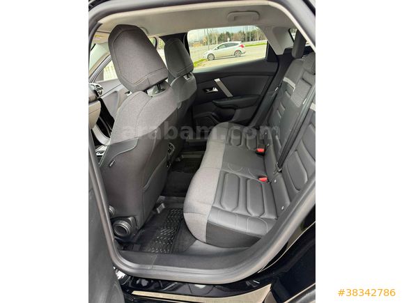 16.000 KM Citroen C4 1.2 PureTech Shine 2024 Model 