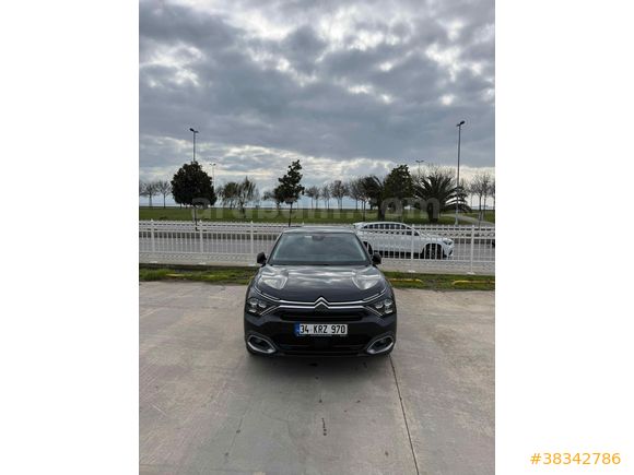 16.000 KM Citroen C4 1.2 PureTech Shine 2024 Model 