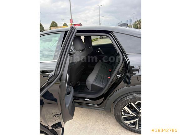 16.000 KM Citroen C4 1.2 PureTech Shine 2024 Model 