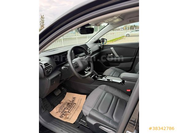 16.000 KM Citroen C4 1.2 PureTech Shine 2024 Model 