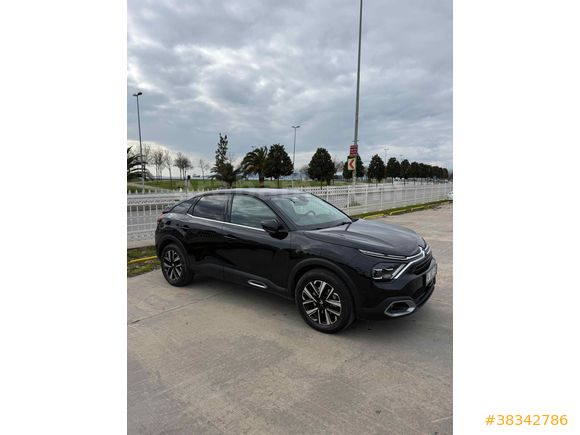16.000 KM Citroen C4 1.2 PureTech Shine 2024 Model 