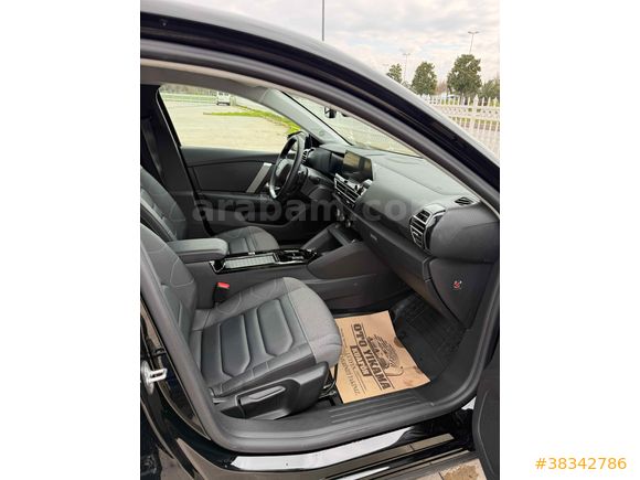 16.000 KM Citroen C4 1.2 PureTech Shine 2024 Model 