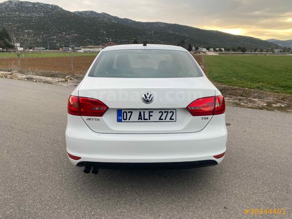 Volkswagen Jetta 1.4 TSi Trendline 2014 Model 