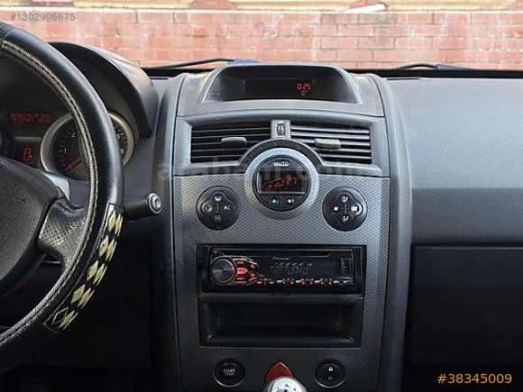 2004 MODEL 145 BİN KM DE BENZİNLİ MEGANE 2 CAM GİBİ...