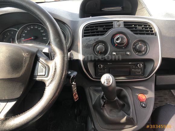 İlk sahibinden kazasız otomobil binek ruhsatlı temiz masrafsız 2017 model kangoo