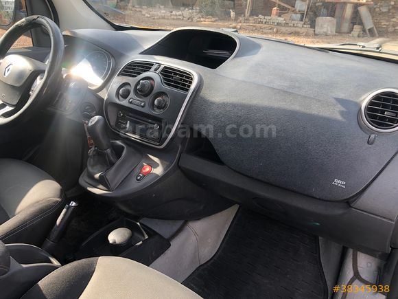 İlk sahibinden kazasız otomobil binek ruhsatlı temiz masrafsız 2017 model kangoo