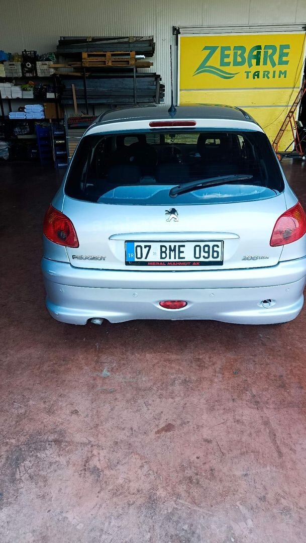 Sahibinden Peugeot 206 1.4 HDi Feline 2006 Model Mersin 270.000 km Gri 4