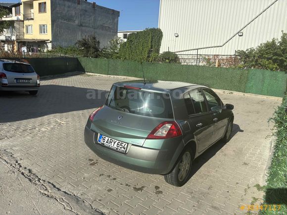 Sahibinden Renault Megane 1.6 Dynamique 2004 Model  268.000 km Yeşil