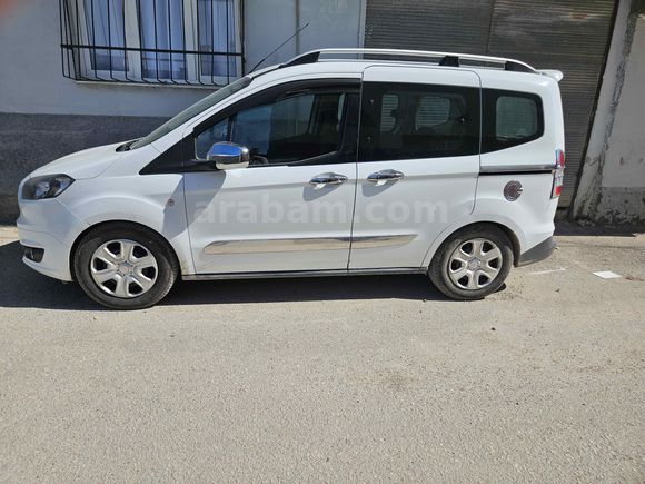 Sahibinden Ford Tourneo Courier 1.5 TDCi Journey Trend 2017 Model