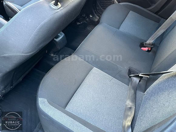 KUBALİÇ DEN 2023 MODEL Duster 1.3 Turbo Essential EDC 4X2