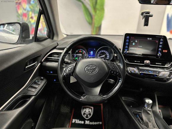 FLİES MOTORS'DAN 2021 108'BİN KM C-HR 1.8 HYBRİD FLAME E-CVT