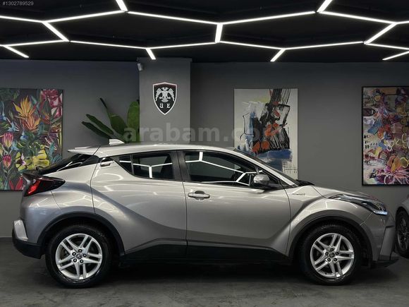 FLİES MOTORS'DAN 2021 108'BİN KM C-HR 1.8 HYBRİD FLAME E-CVT