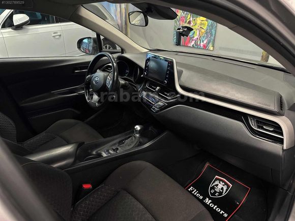 FLİES MOTORS'DAN 2021 108'BİN KM C-HR 1.8 HYBRİD FLAME E-CVT