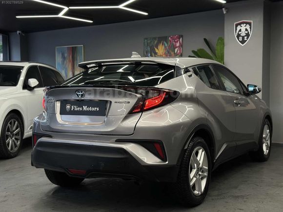 FLİES MOTORS'DAN 2021 108'BİN KM C-HR 1.8 HYBRİD FLAME E-CVT