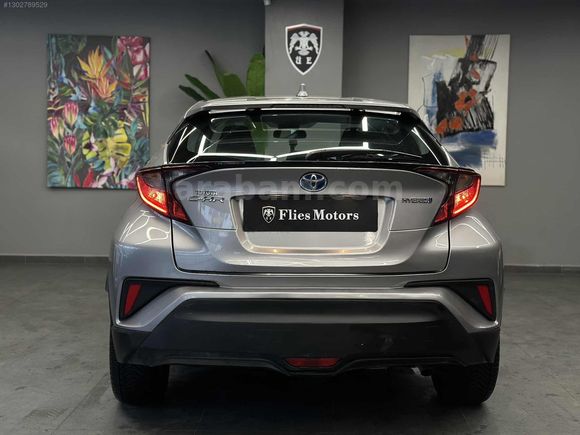 FLİES MOTORS'DAN 2021 108'BİN KM C-HR 1.8 HYBRİD FLAME E-CVT