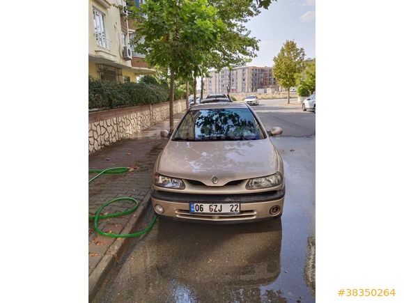 Sahibinden Renault Laguna 1.6 RXE 2001 Model 