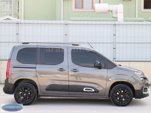 BOYASIZ 2023 CİTROEN BERLİNGO DİZEL OTOMATİK 91.000KMDE