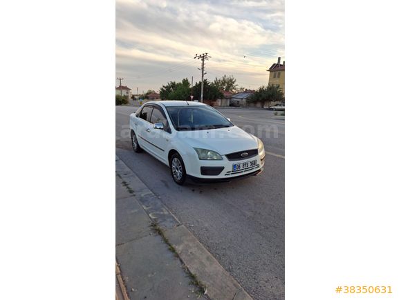 Sahibinden Ford Focus 1.6 TDCi Trend 2006 Model  273.000 km Beyaz